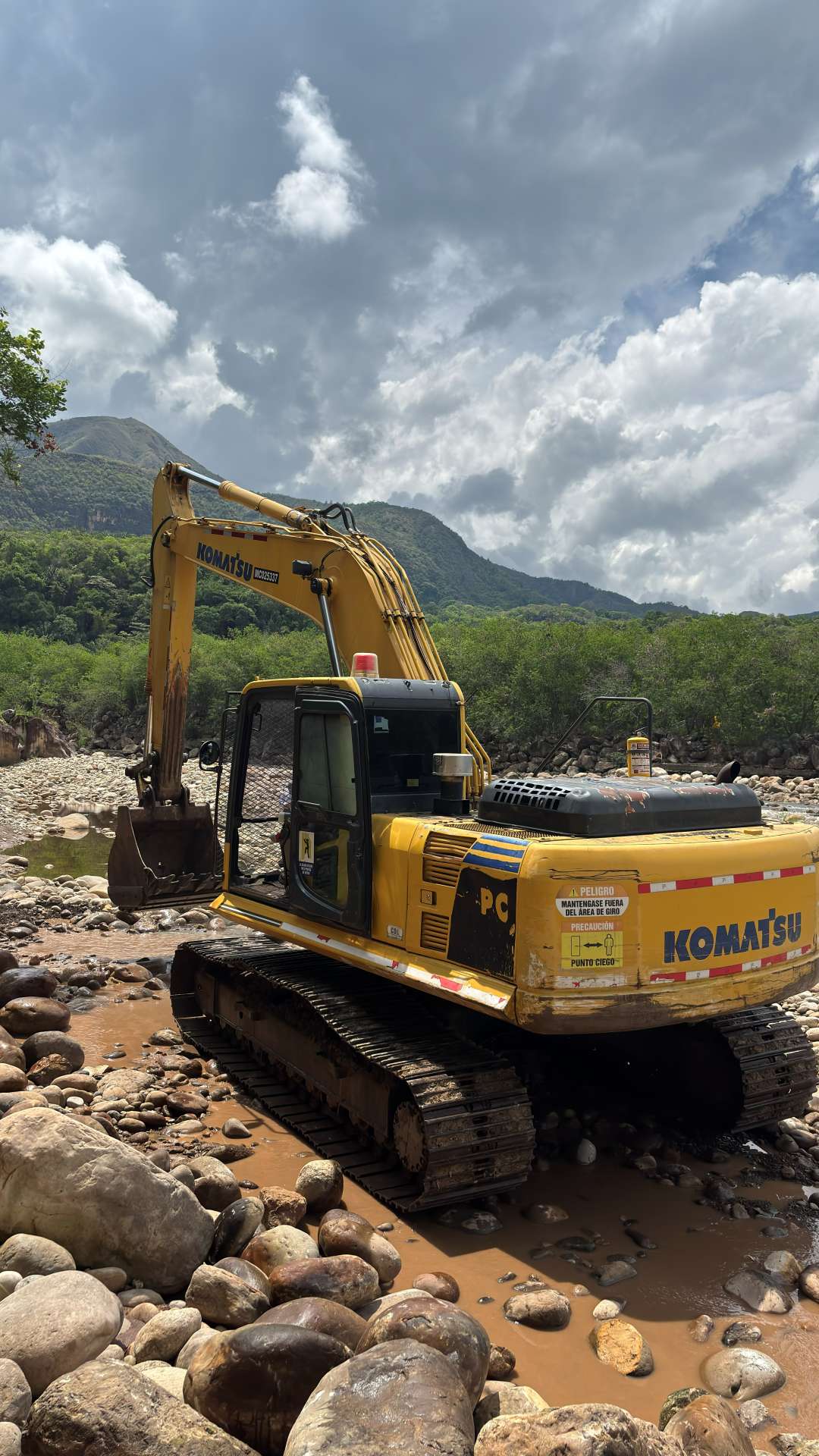 Excavadora Komatsu PC200LC-8 - Imagen 5