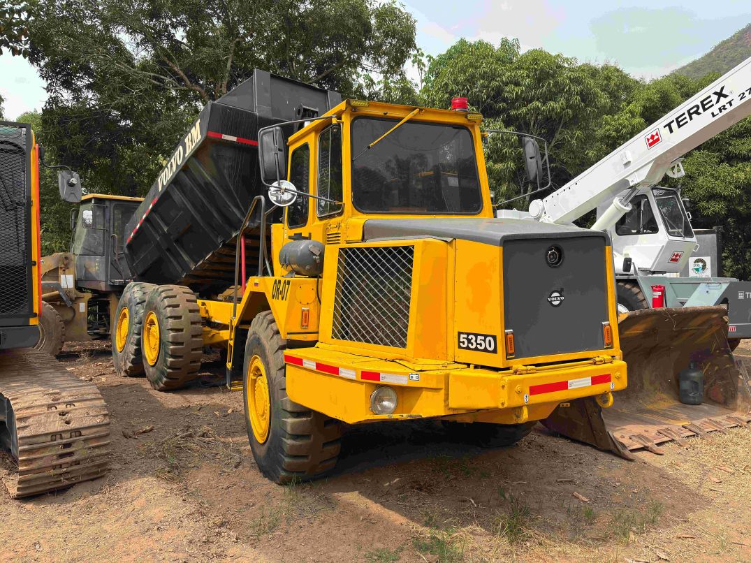 Volqueta Volvo BM 5350B N.9